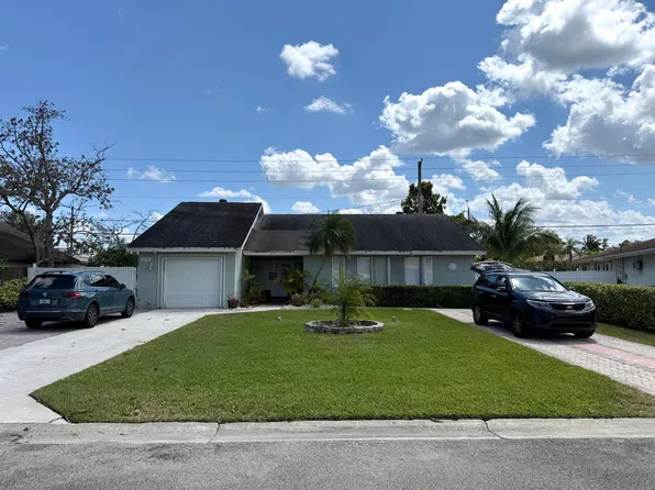 3630 Walden Lane, Palm Springs, FL 33406