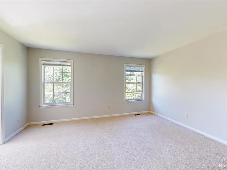 2813 Barclay Way — Photo 9