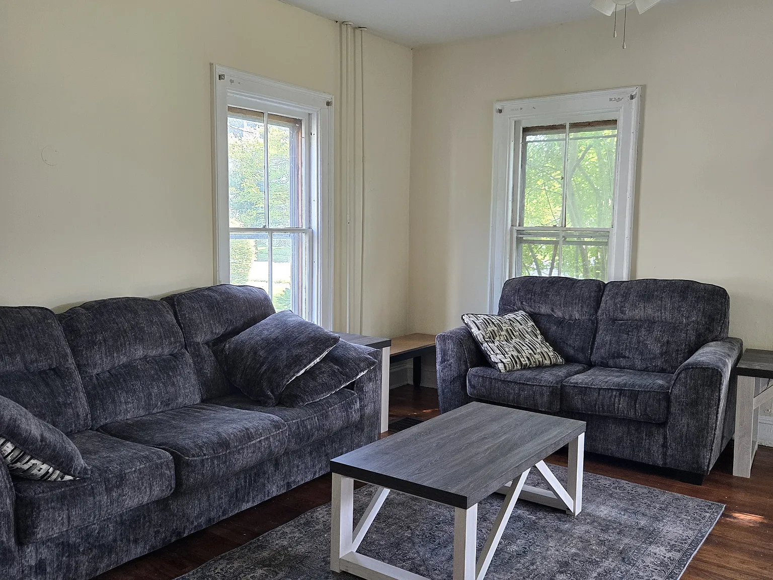 3 bed, 1410 sqft, $2,700 — Photo 3