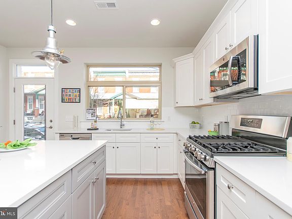 2nd image of 4652 Mansion St #54