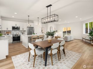 404 Edmonds Ave NE, Renton, WA 98056
