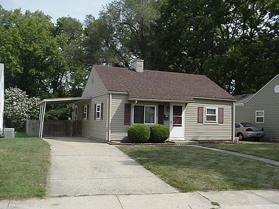 2nd image of 1123 E Pearl St