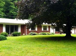 1840 Looneys Creek Rd, Grundy, VA 24614