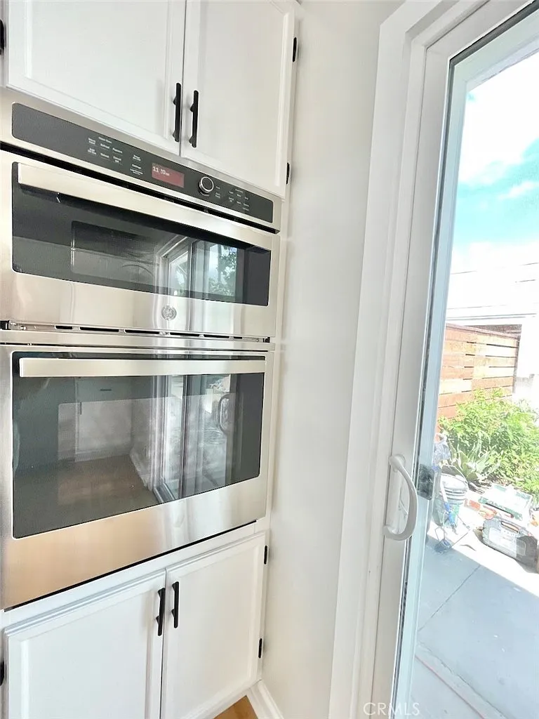 2 bed, 1100 sqft, $3,950 — Photo 4