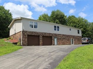 361 Amsterdam Rd, Grove City, PA 16127