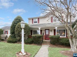 358 Clinton Ave, Wyckoff, NJ 07481