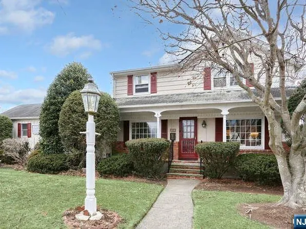 358 Clinton Ave, Wyckoff, NJ 07481