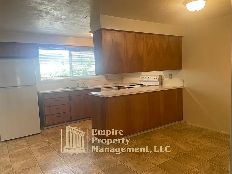 2375 Adams St — Photo 12