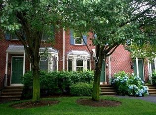 33 Lenglen Rd #33, Newton, MA 02458