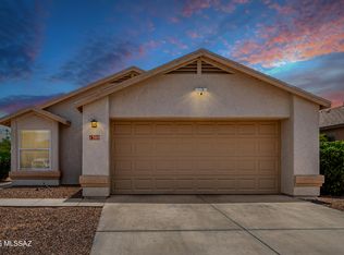 1300 N Falcon Ridge Dr, Tucson, AZ 85745