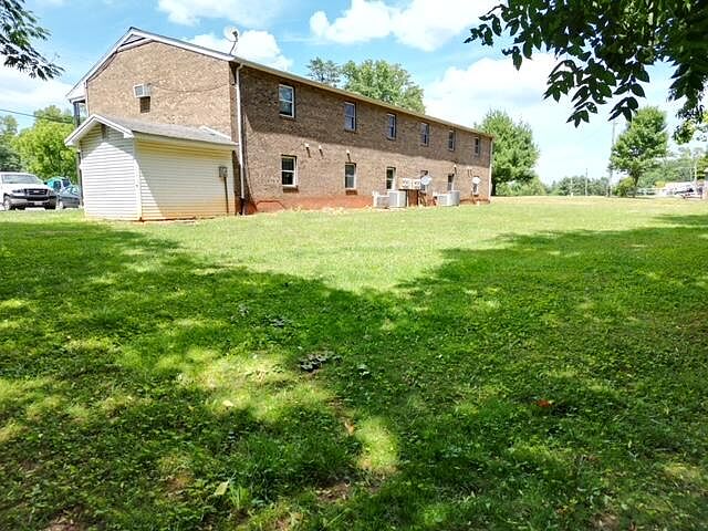 2nd image of 154 Wrays Chapel Rd