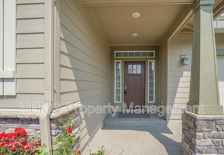 6301 N 89th Ave — Photo 4