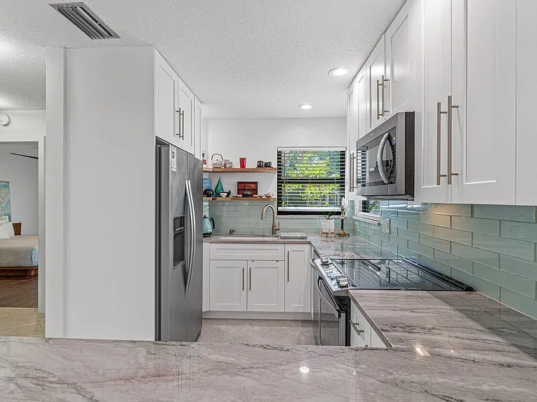 5539 Eton Ct — Photo 8