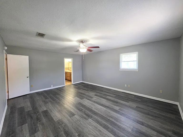 7819 Hearthstone Cir — Photo 20