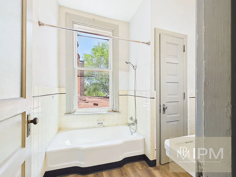 142 E Philadelphia St — Photo 14