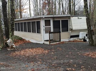 130 Fox Ln, Shohola, PA 18458