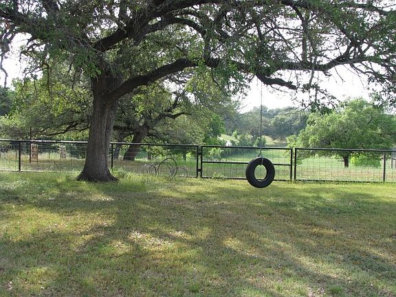 2nd image of 425 County Road 344