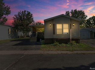 351 N Squirrel Rd #141, Auburn Hills, MI 48326