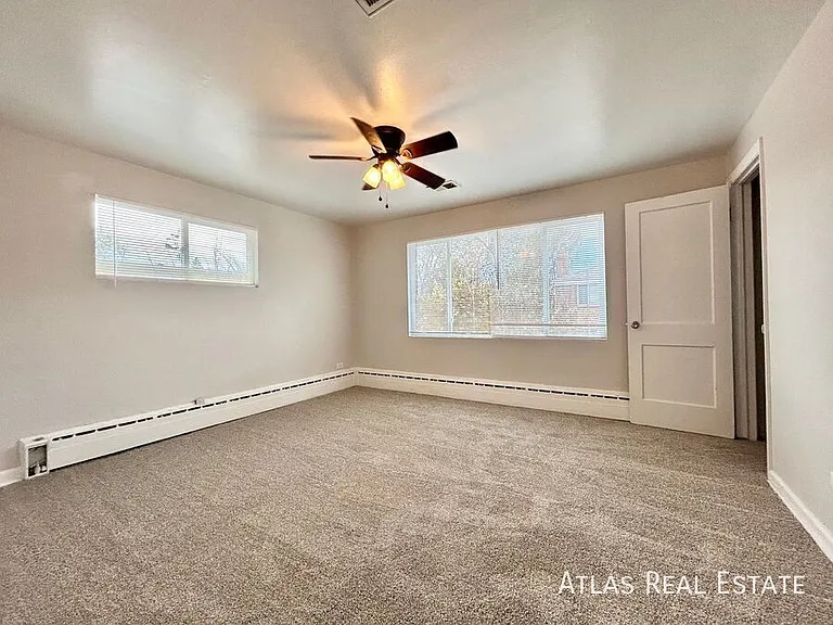 1853 W Mosier Pl — Photo 12