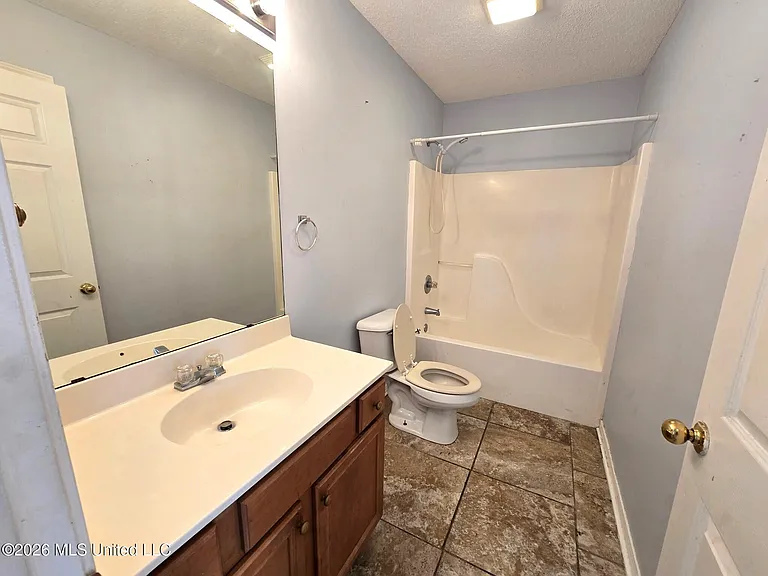 13200 Warren Dr — Photo 8