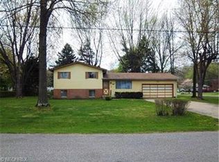 164 Nestledown Dr, Mogadore, OH 44260