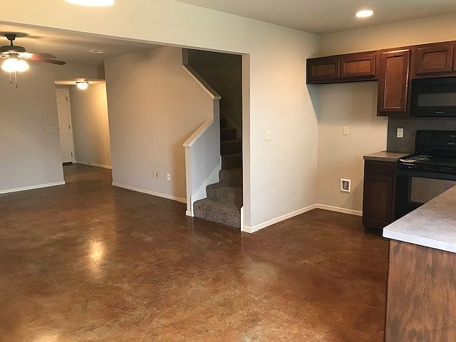 1st image of 110 N Bighorn St APT 4