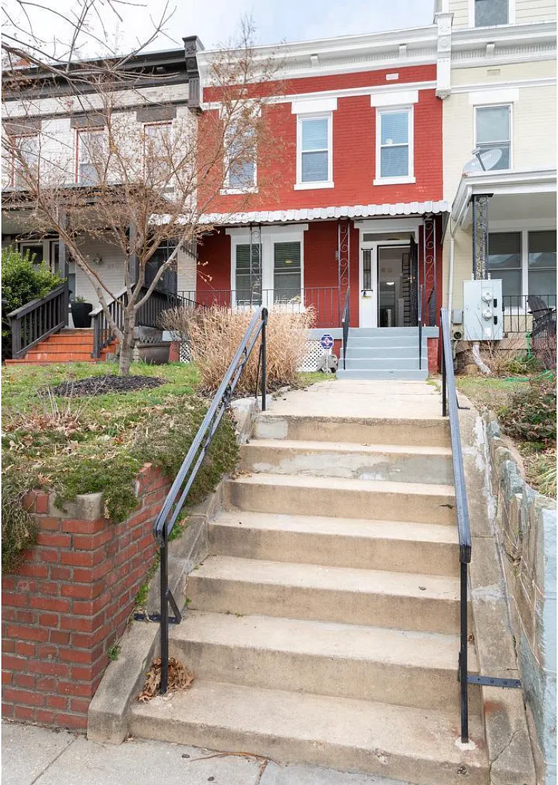 3 bed, 1980 sqft, $3,600 — Photo 1