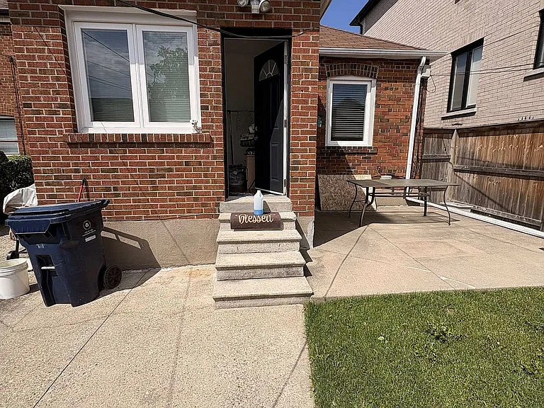 55 Hartley Ave — Photo 24