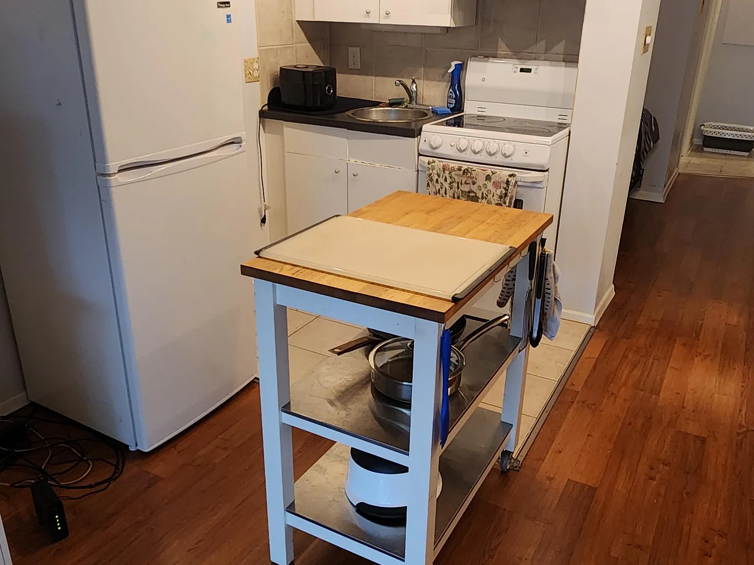 Studio, $1,300 — Photo 3