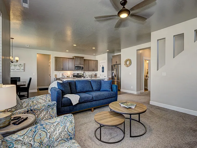 2580 E Blackstone Dr — Photo 16