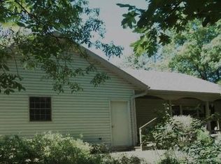 801 Lakewood Greens Dr, Dixon, IL 61021