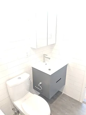 Rented by Skyline Group Real Estate | media 15