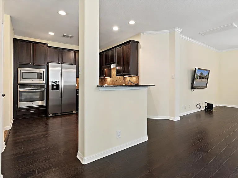 9412 Solana Vista Loop #B — Photo 5