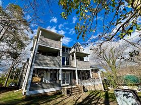 33 Starnes Ave