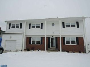 18 Martha Dr, Hamilton, NJ 08610