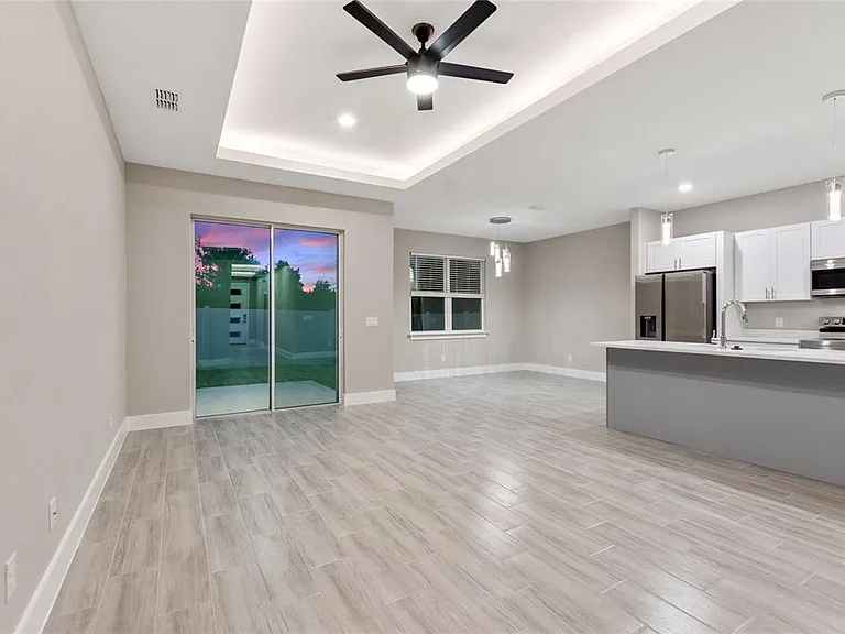 330 Royal Palm Way — Photo 13