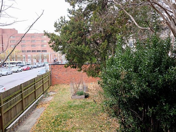 3rd image of 2800 Saint Paul St #1