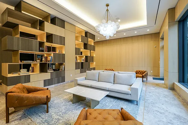 Rented by Bond New York | media 316