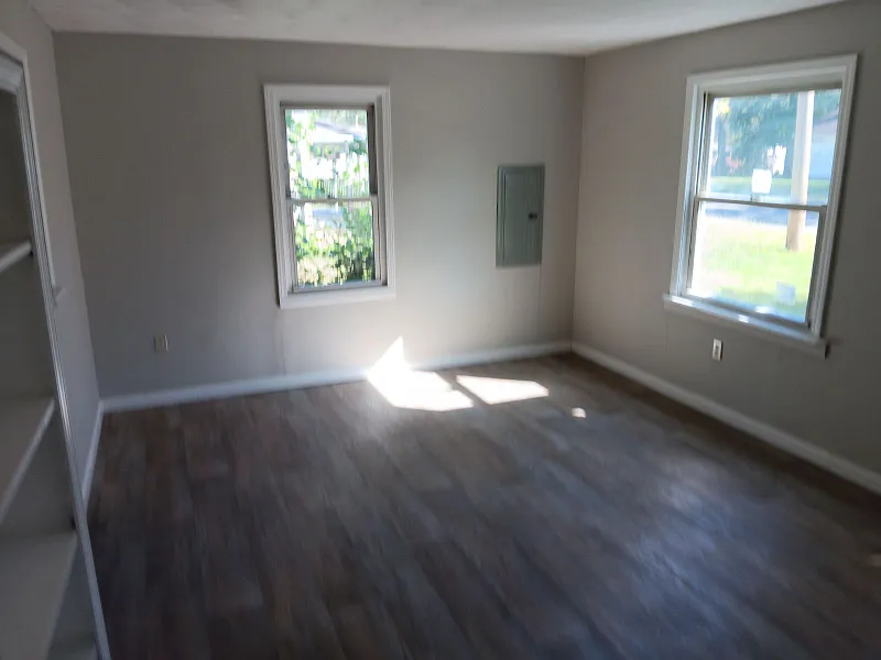 3 bed, 1200 sqft, $1,259 — Photo 4