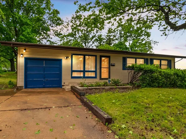 3034 Forge Dr, Saint Louis, MO 63136