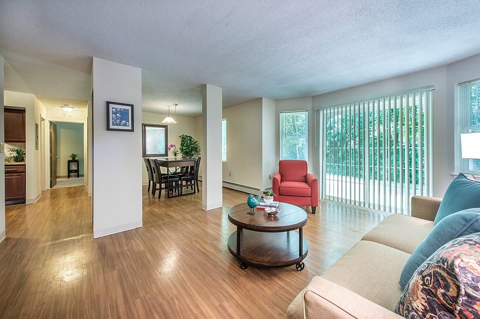 Living room & dinning room space