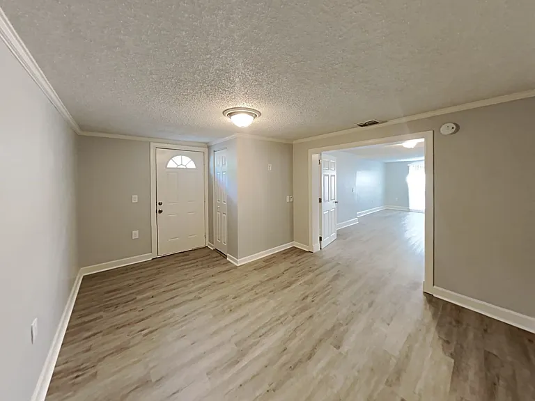 6831 Tierra Linda St — Photo 9