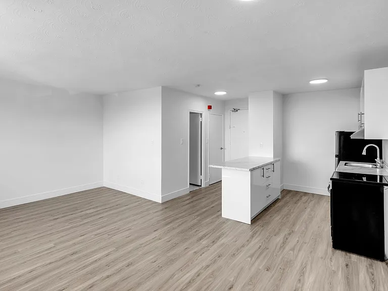 79 Jameson Ave — Photo 10