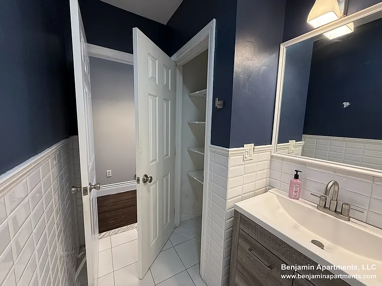 60 Florida St #1 — Photo 13