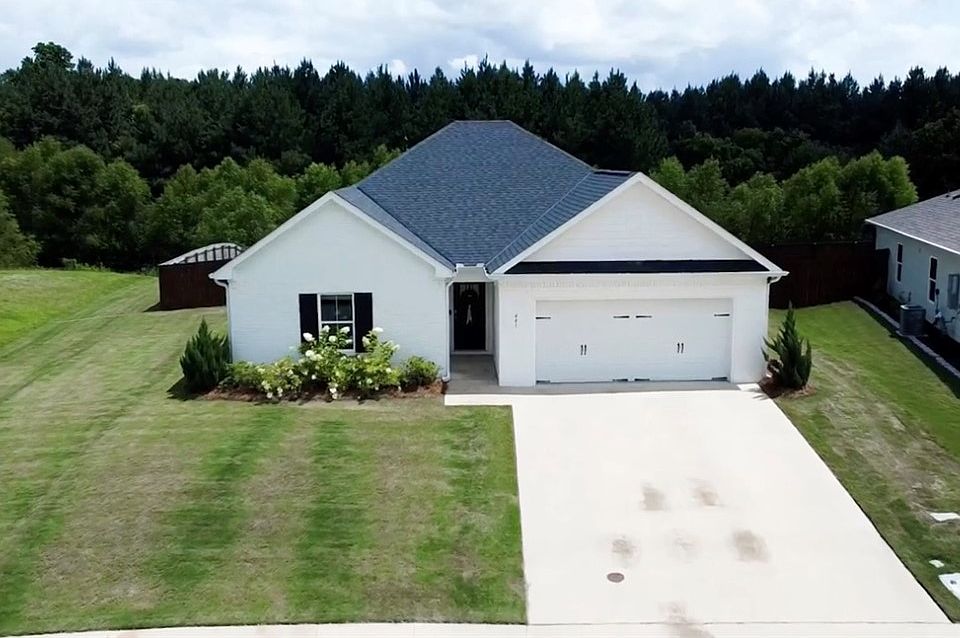 1st image of 441 Bush Creek Rd
