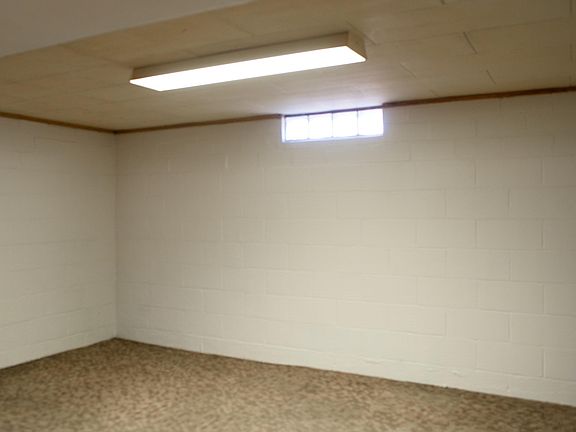 3rd image of 710 Hill Ave