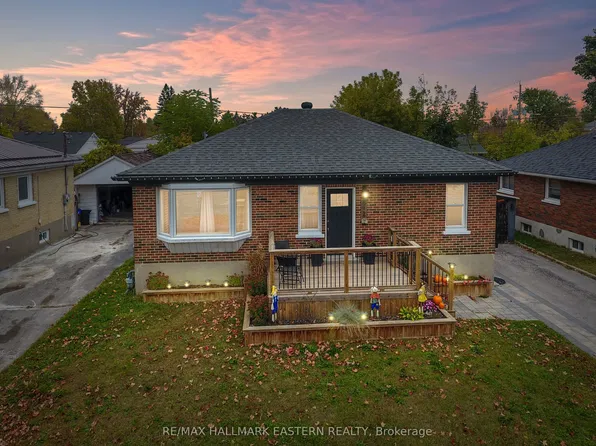 612 Crawford Dr, Peterborough, ON K9J 3W7