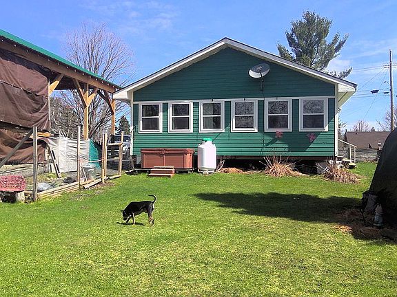 2nd image of 17 Sanford Ln