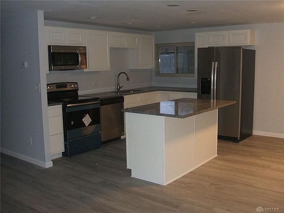 3rd image of 1656 Lanbury Dr