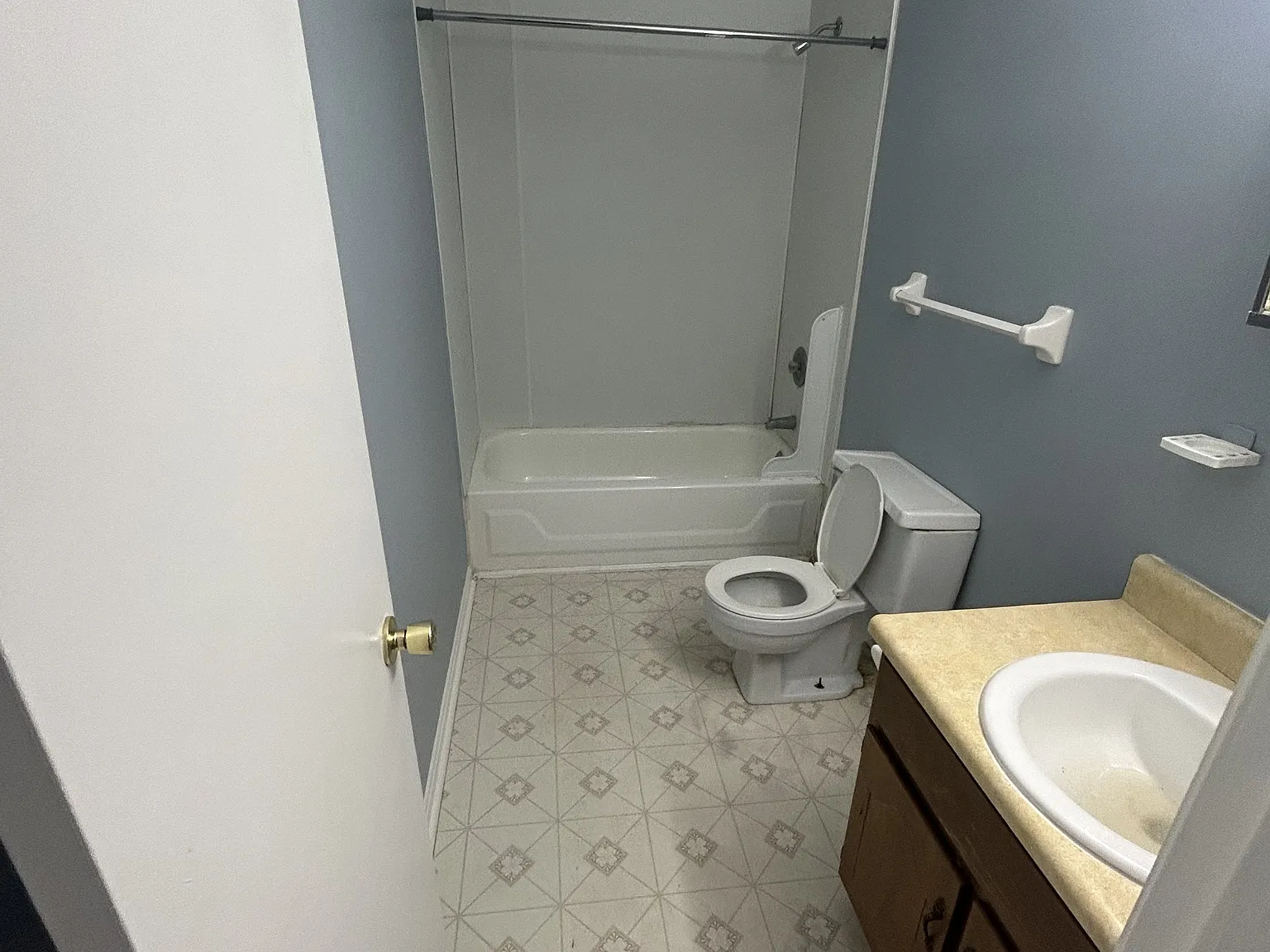 730 E Lincoln Trail - Unit 5 — Photo 4
